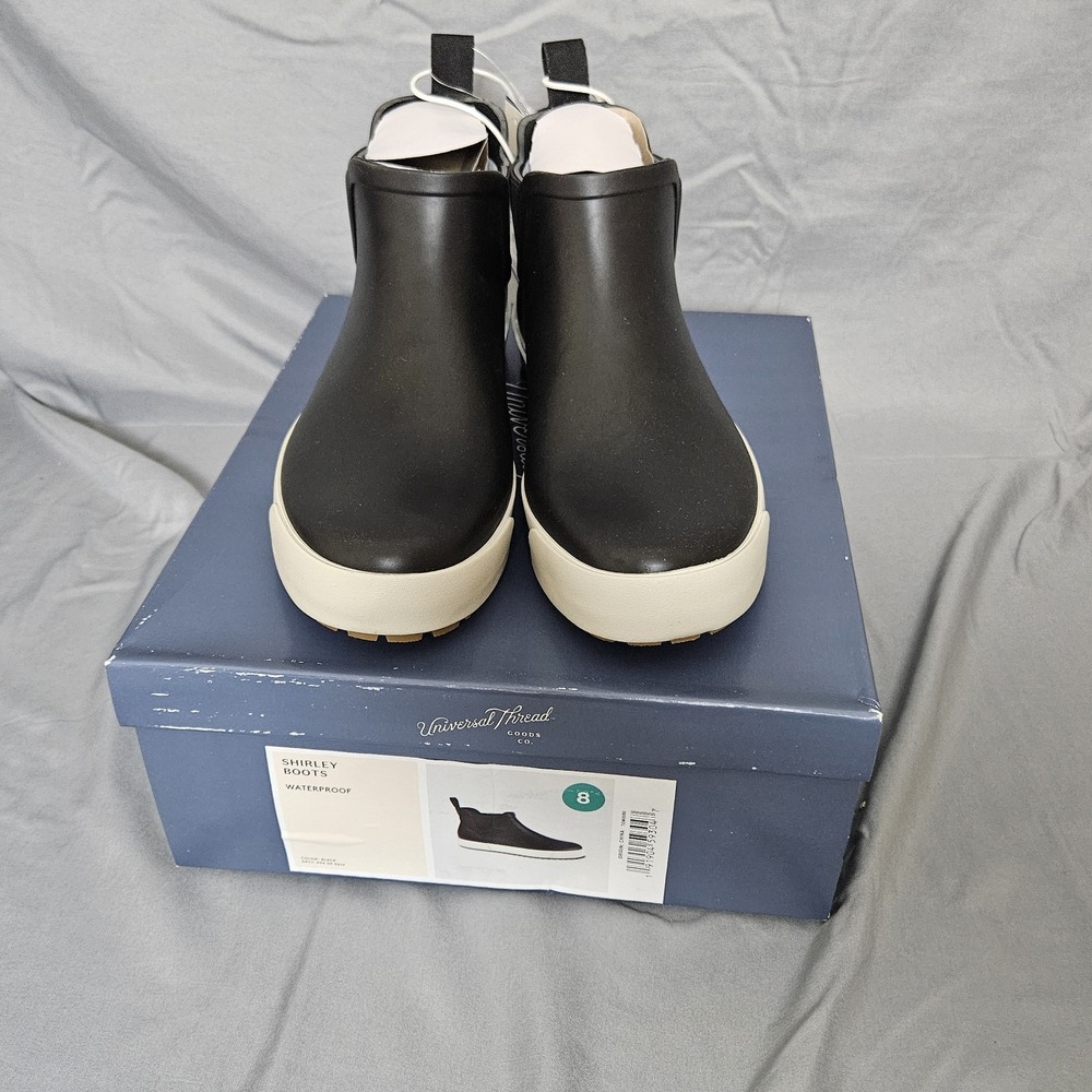 Universal Thread Shirley Waterproof Chelsea Boots Women's US 8 Black NEW